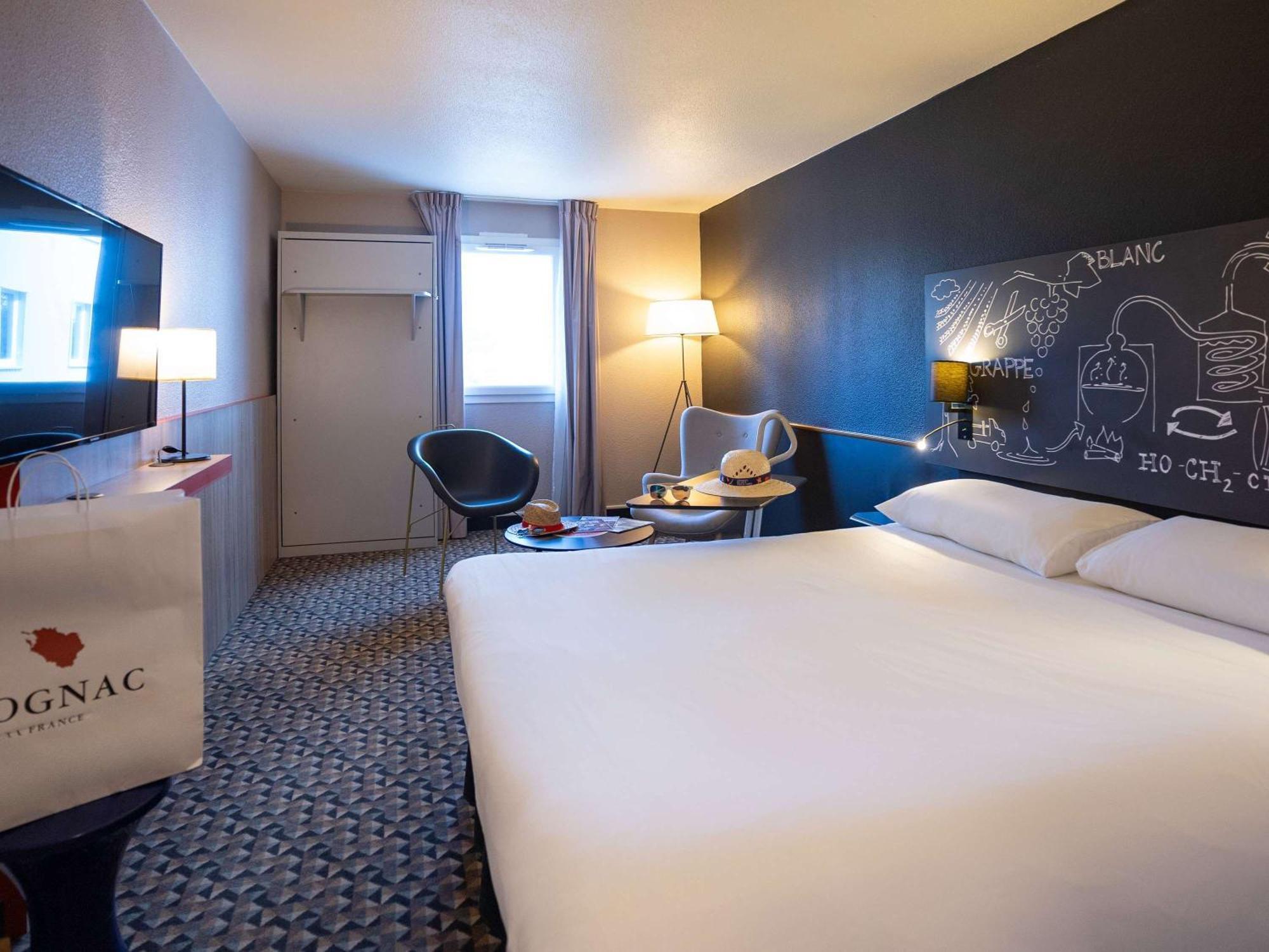 Ibis Styles Cognac Hotel Chateaubernard Exterior photo